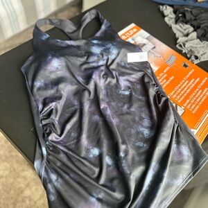 Old navy maternity active tank size M